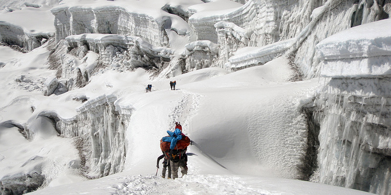 amphu lapcha pass trekking